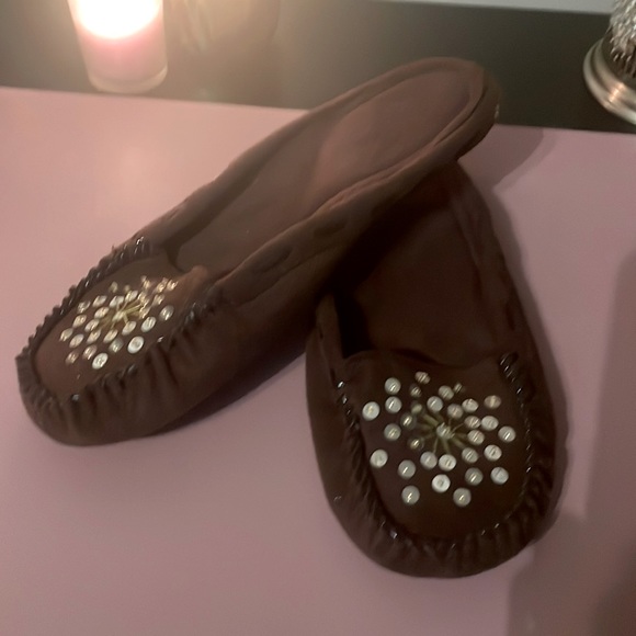 New “suede” moccasins by GAP worn 1-2 times inside and once outside. Cute/comfy - Picture 1 of 5